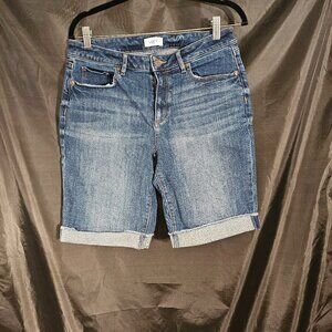 Loft Outlet Curvy Bermuda cuffed denim shorts. Size 8. Like new.